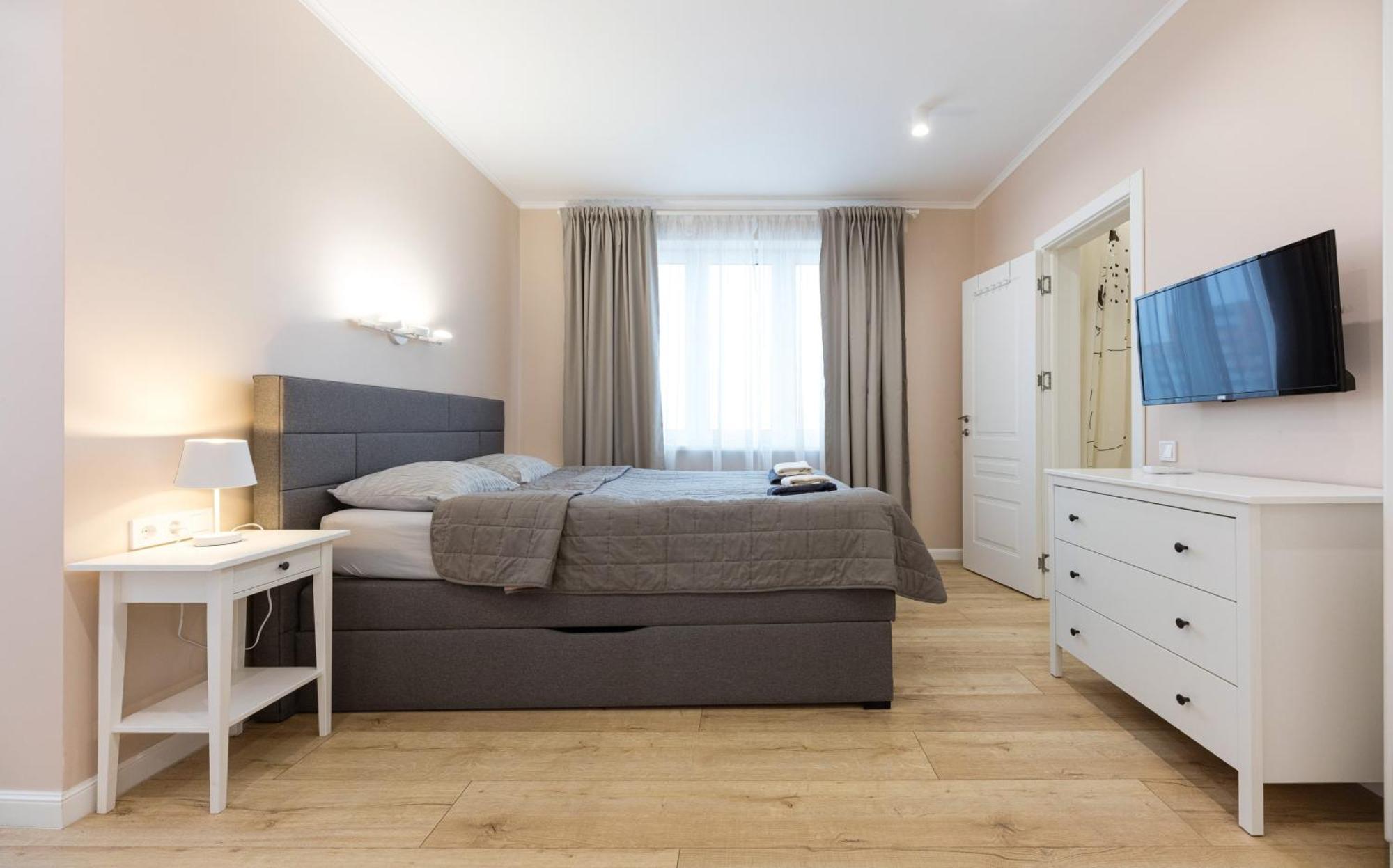 Квартири Люкс Метро Чернігівська Apartment เคียฟ ภายนอก รูปภาพ