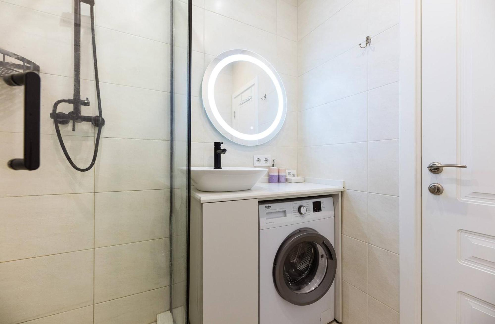 Квартири Люкс Метро Чернігівська Apartment เคียฟ ภายนอก รูปภาพ